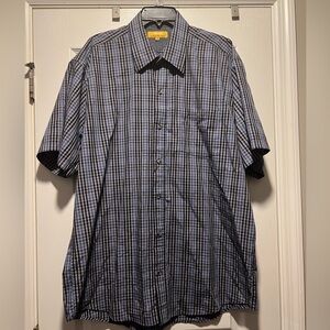 Men’s Jeep Live Without Limits plaid button down short sleeve shirt. Size XL